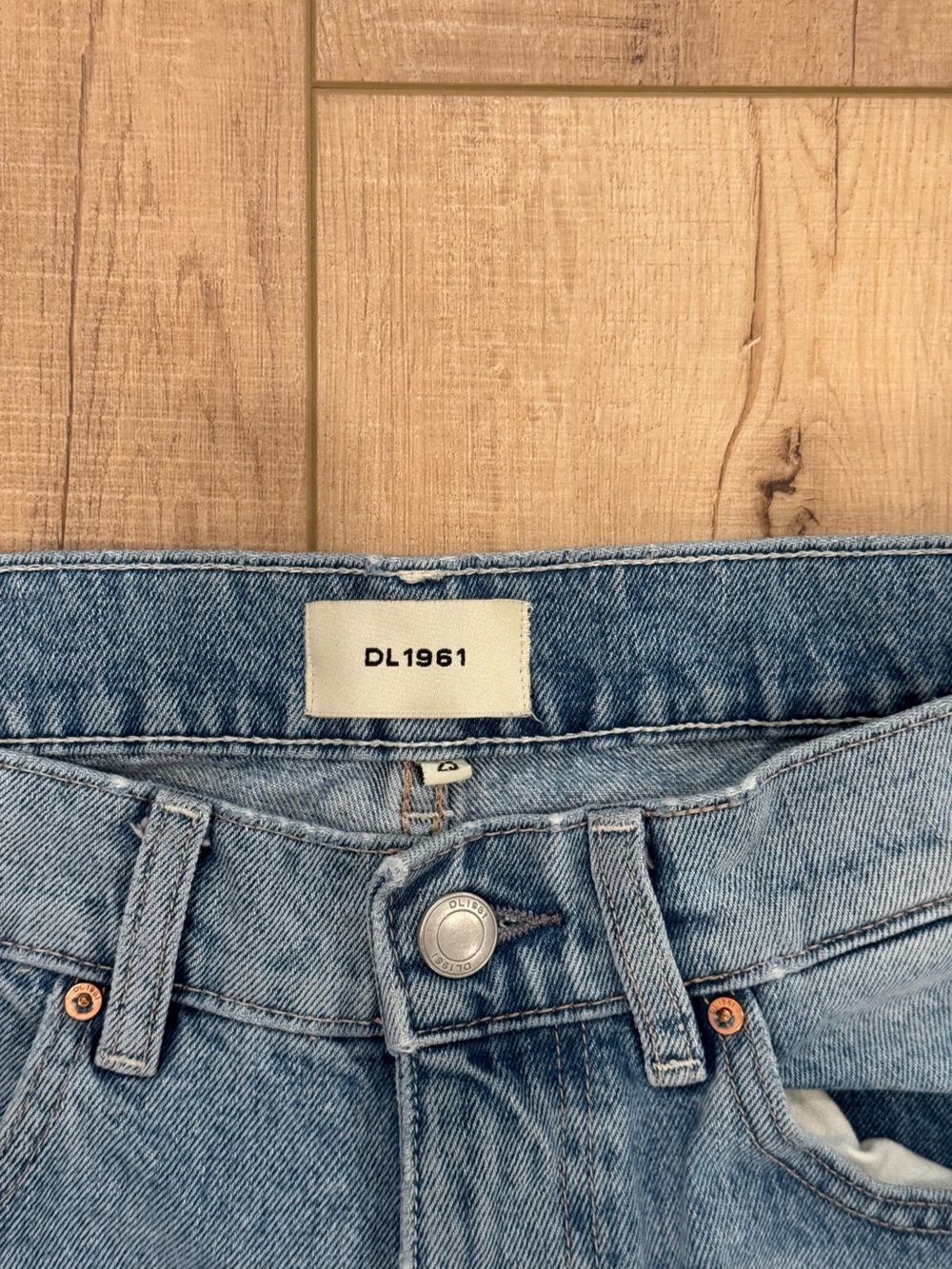 DL1961 Women's Straight Leg Jeans in Light Blue Denim